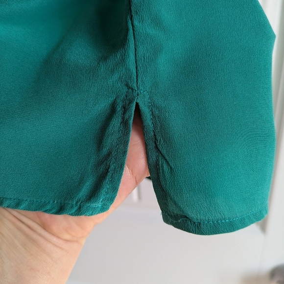 100% silk green short sleeve blouse for work, size M - Picture 12 of 12